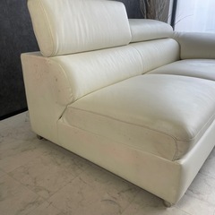 本革　高級　28万円　ソファ　カウチソファ　ホワイトの画像