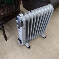 極上美品　オイルヒーター　電気ストーブ　赤ちゃん　ペットにも安心　山善の画像