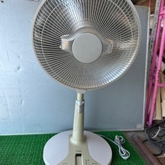 ハロゲンヒーター　800W 稼働品　HL-340RM ストーブ　...