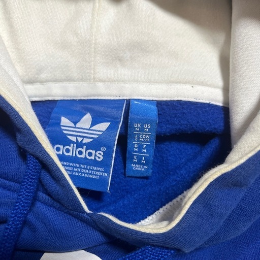 バックプリントadidas originals アディダス オリジナルス ロゴ 海外