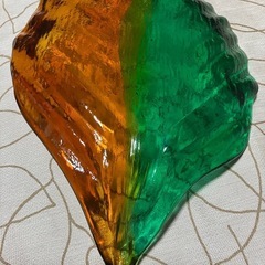 葉っぱ型ガラス皿　新品の画像