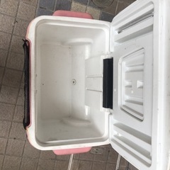コールマン　　　　キャリー付クーラーボックスの画像