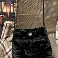 黒いファーバッグ！新品！未使用の画像
