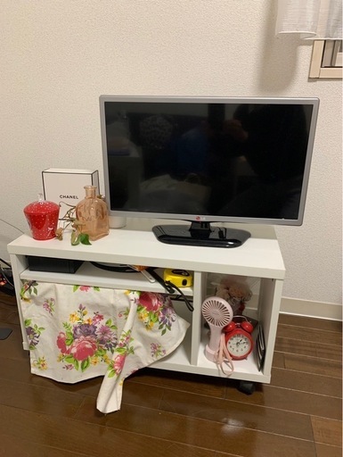 テレビとテレビ台のセット