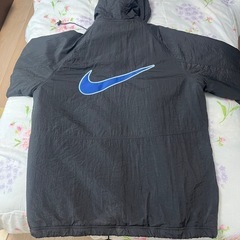 NIKE ベンチコート
の画像