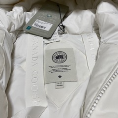 カナダグース新品未使用です！の画像