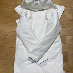 カナダグース新品未使用です！の画像