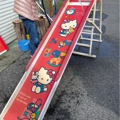 滑り台　木製　ハローキティ
