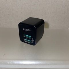 【美品】AUKEY 充電器2ポート①
 12W ブラックの画像