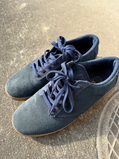 HUFスニーカー