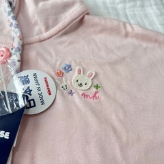 新品未使用　ミキハウス　ベビー　ポンチョ　ピンク　花柄　うさぎ　70-90cm の画像