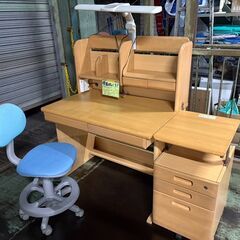 11/17（日）【学習デスク中古　ライト＆椅子付き　プレゼント】15時集合です！２台ありますので２組の方にプレゼントします！の画像