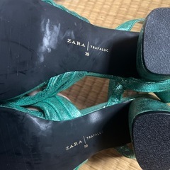 ZARA サンダル
の画像