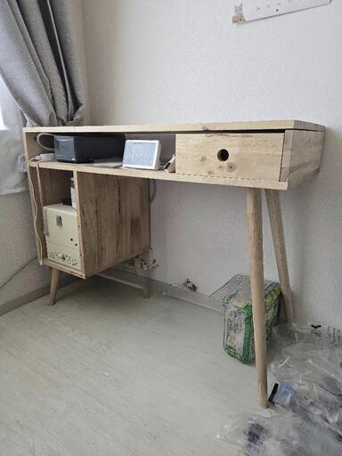 天然木を使ったナチュラルデスク　デスクワーク パソコンデスク