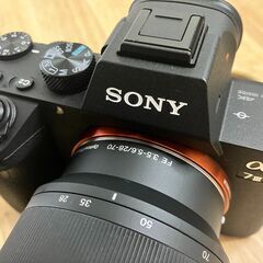 ミラーレス一眼 ソニー SONY フルサイズ ミラーレス一眼カメラ α7III ズームレンズキット ILCE-7M3Kの画像