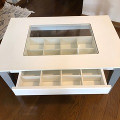 硝子引き出　テーブルの画像