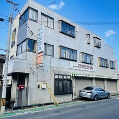 【3階建て居室12部屋の広々とした間取り】店舗付き住宅　小山市大...