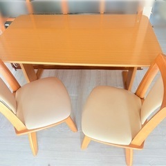 ダイニングテーブル