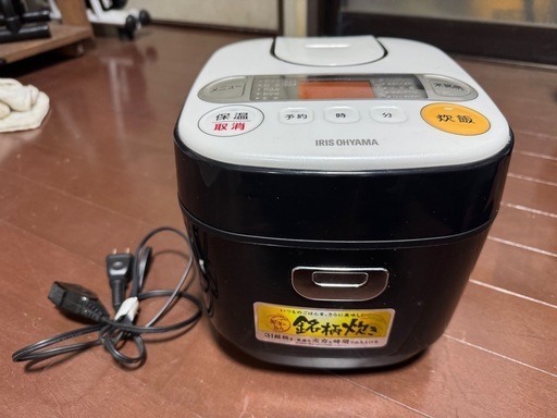 アイリスオーヤマ炊飯器　RC-MA30-B\n