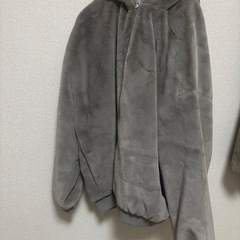 アズールのフェイクファーフーディーブルゾン