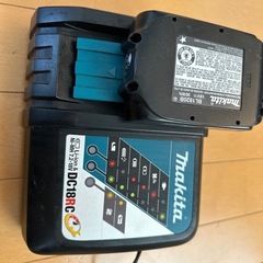 マキタ純正バッテリー充電器