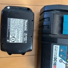 マキタ純正バッテリー充電器の画像