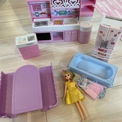 【世田谷区まで取りに来ていただける方】リカちゃんハウス＆小物の画像