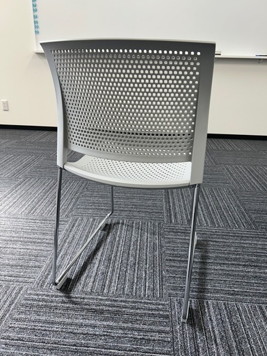 コクヨスタッキングチェア48脚バラも相談可能 (くまもと) 東比恵の 