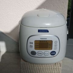 TOSHIBA 東芝保温釜　RC-5GXV5 炊飯容量　０．５４L