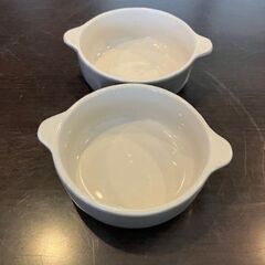 グラタン皿（いろいろサイズまた色は赤・白・茶色・柄入り）の画像