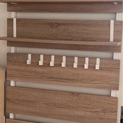 【美品】《幅80cm》突っ張りウォールラック　棚３つ  ナチュラル　木目　ホワイト　白　壁掛け収納　パーテーションの画像