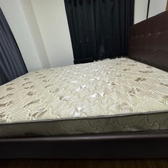 ダブルベットとマットレス　きれいな状態　引っ越しのため譲りの画像