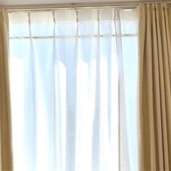 遮光一級カーテン　防音、遮熱、形状記憶  ２枚1組
の画像