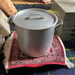 寸胴です。直径21㌢×高さ20㌢