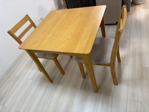 ダイニングテーブルセット　3点　2人用