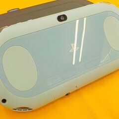 PSVITA PCH-2000 ライトブルー 動作品 ソフト5本・メモリーカード8GB・ケース付き ソニー プレイステーション 札幌市西岡店の画像