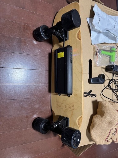 EFINITY 電動
スケートボード