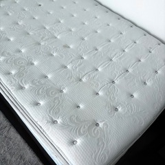 ニトリ ▷ セミダブルベッド フレーム＋マットレスの画像