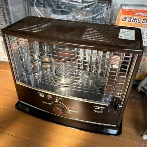 石油ストーブ　8畳〜11畳用