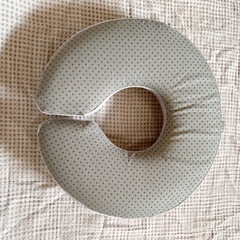 ネックピロー 首枕 グレーの画像