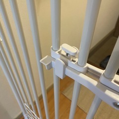 脱走防止 突っ張り柵 / 赤ちゃんや猫や介護にも/美品を半額でお譲りの画像