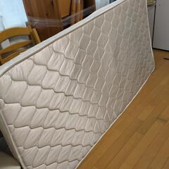 パイプベッドセミシングル　コンセント付きの画像