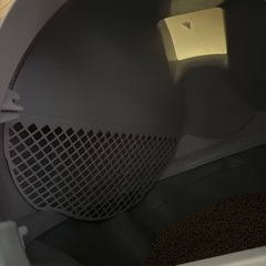 綺麗に掃除済み！自動猫トイレ の画像