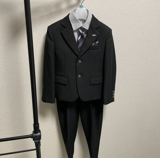 美品！元値2万！キッズ120スーツ