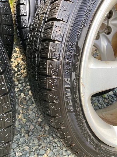 ホイール付きスタッドレスタイヤ　215/45/R17