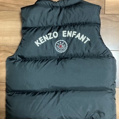 子ども用　ダウンベスト  KENZO サイズ120 中綿ダウンとフェザー混合　冬物上着　男の子用　幼児　男児ジャケットの画像