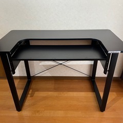 ゲーミングデスク