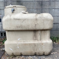 貯水タンク