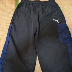 ほとんどきてなく保管してました。サイズは160です