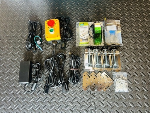 新品未使用★限定100台/1台★世界最小CNC加工機（ビット付　トリマー付　集塵機付）cubiio x3